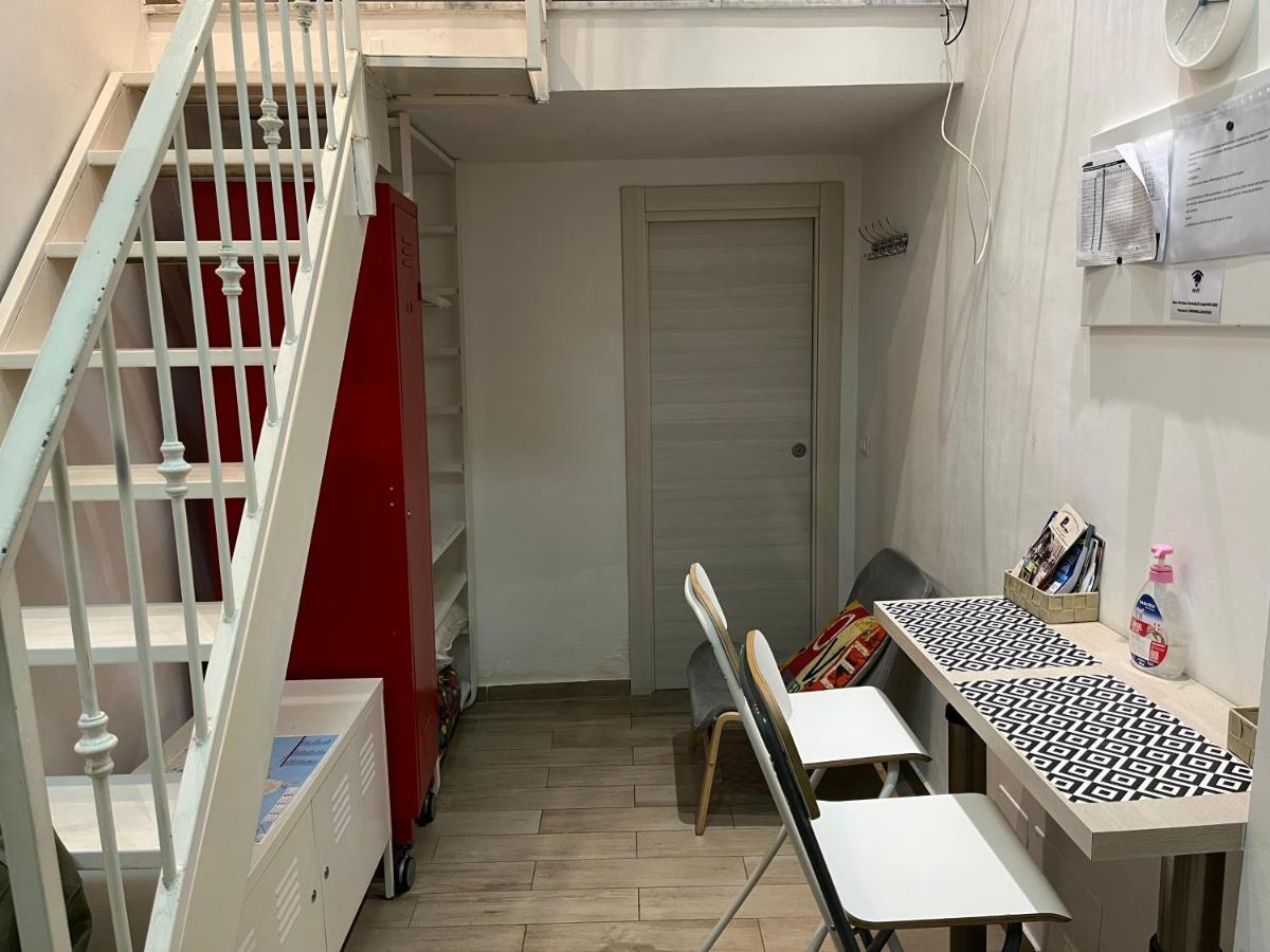 La Casina Di Lia In Via Dei Tribunali Naples Exterior photo